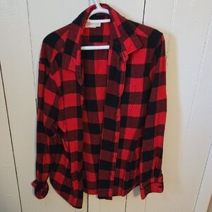 Aeropostale Men's Red and Black Buffalo Plaid Button-Down Shirt